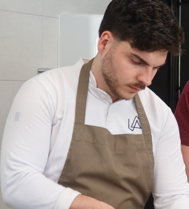 Axel-formateur-HACCP-dans-la-boucherie-la-boulangerie-et-les-métiers-de-bouche